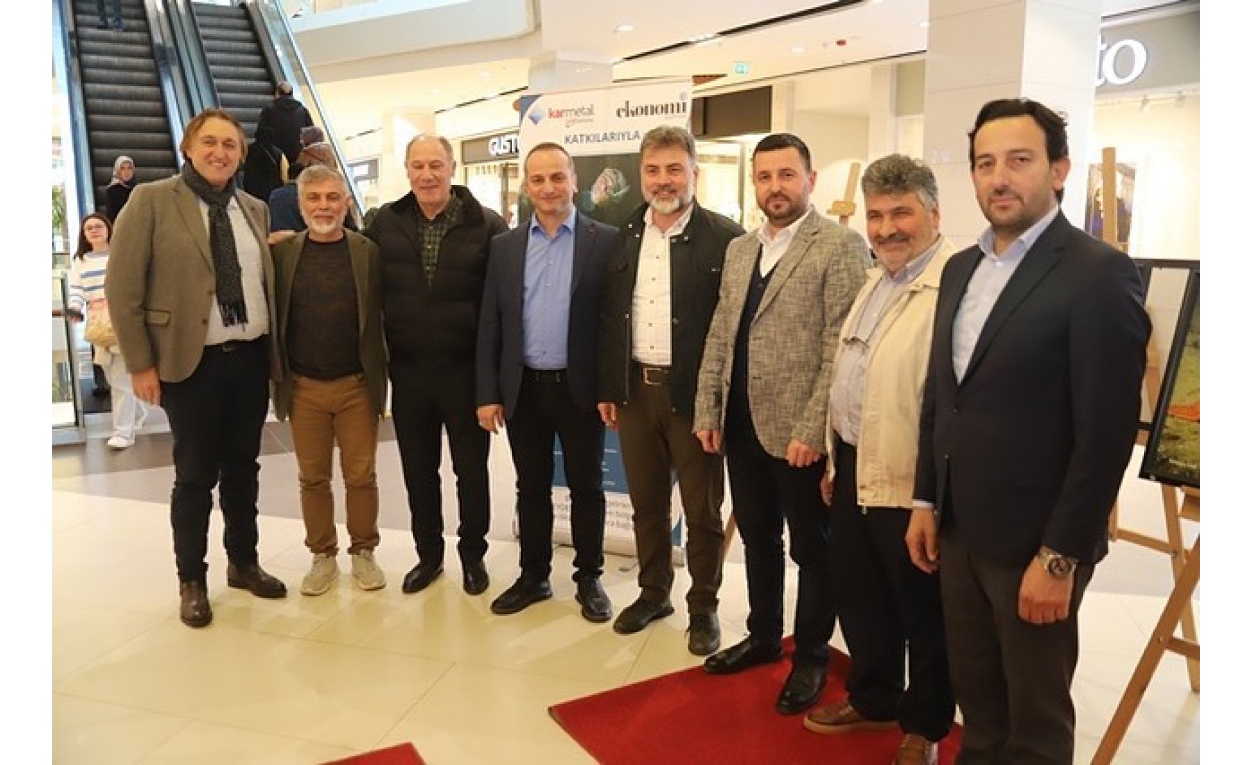 “Hayatlara Işık Olan Canlar” temalı su altı fotoğrafları sergisi, deniz canlılarına dikkat çekerek çevre bilinci oluşturdu.