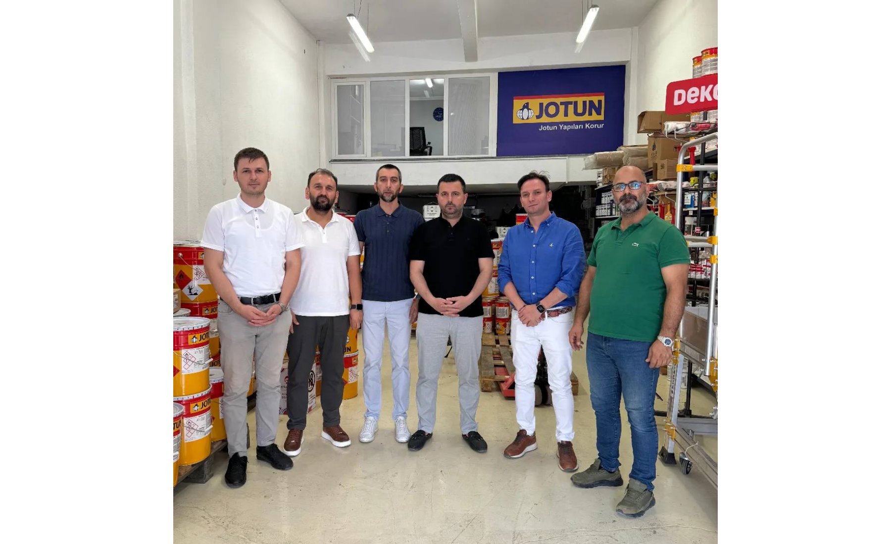 Başkanımız Sn. Rıdvan Ulusal, Üye İlişkileri Komisyon Başkanı Sn. Uğur Dündar ve Yönetim Kurulu Üyeleri ile birlikte üyemiz Berat Boya firma sahibi Sn. Mus