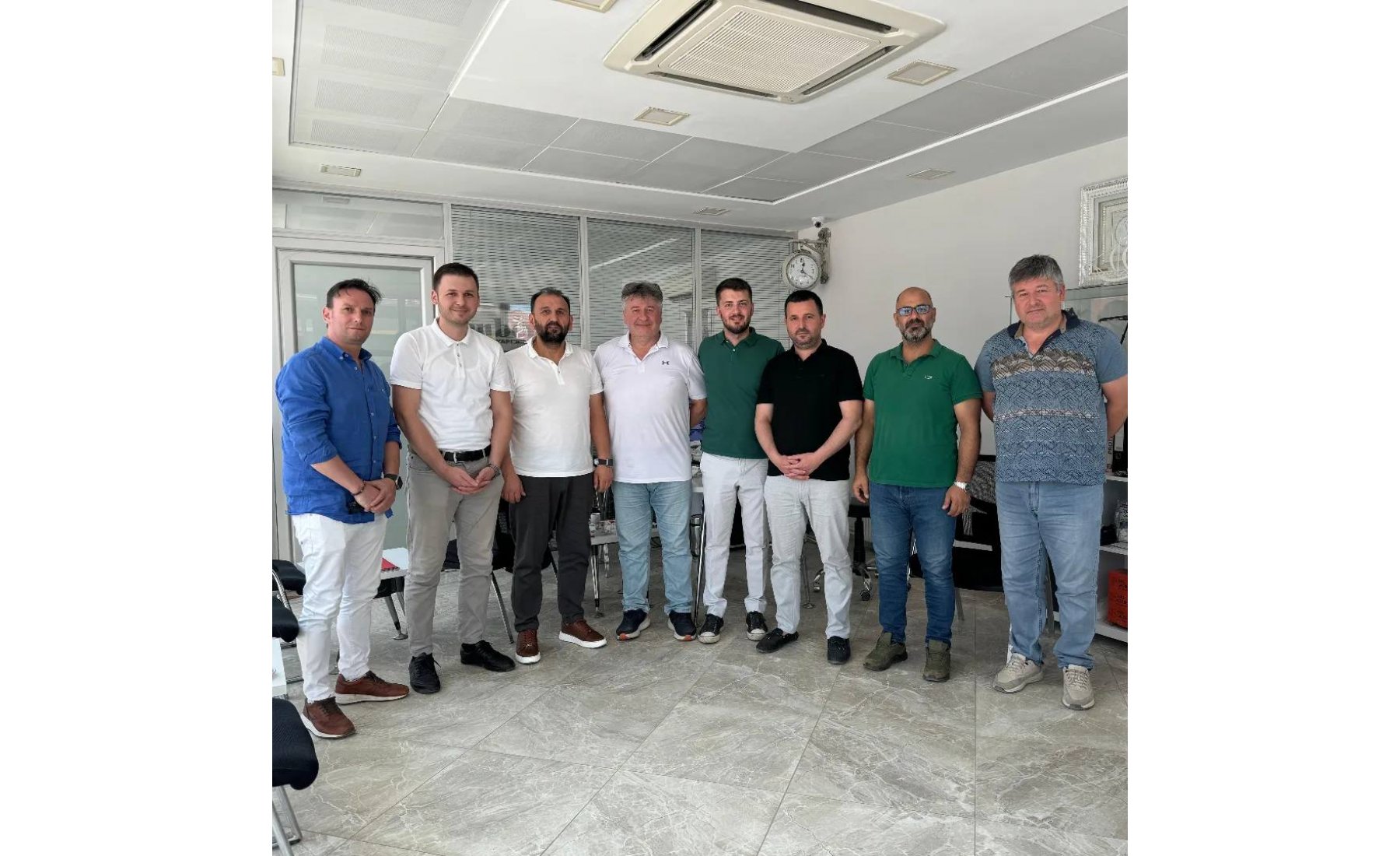 Başkanımız Sn. Rıdvan Ulusal, Üye İlişkileri Komisyon Başkanı Sn. Uğur Dündar ve Yönetim Kurulu Üyeleri ile birlikte üyemiz Kanber Ticaret firma temsilcisi